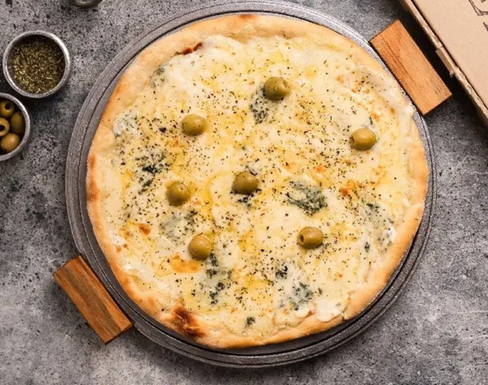 Pizza cuatro quesos