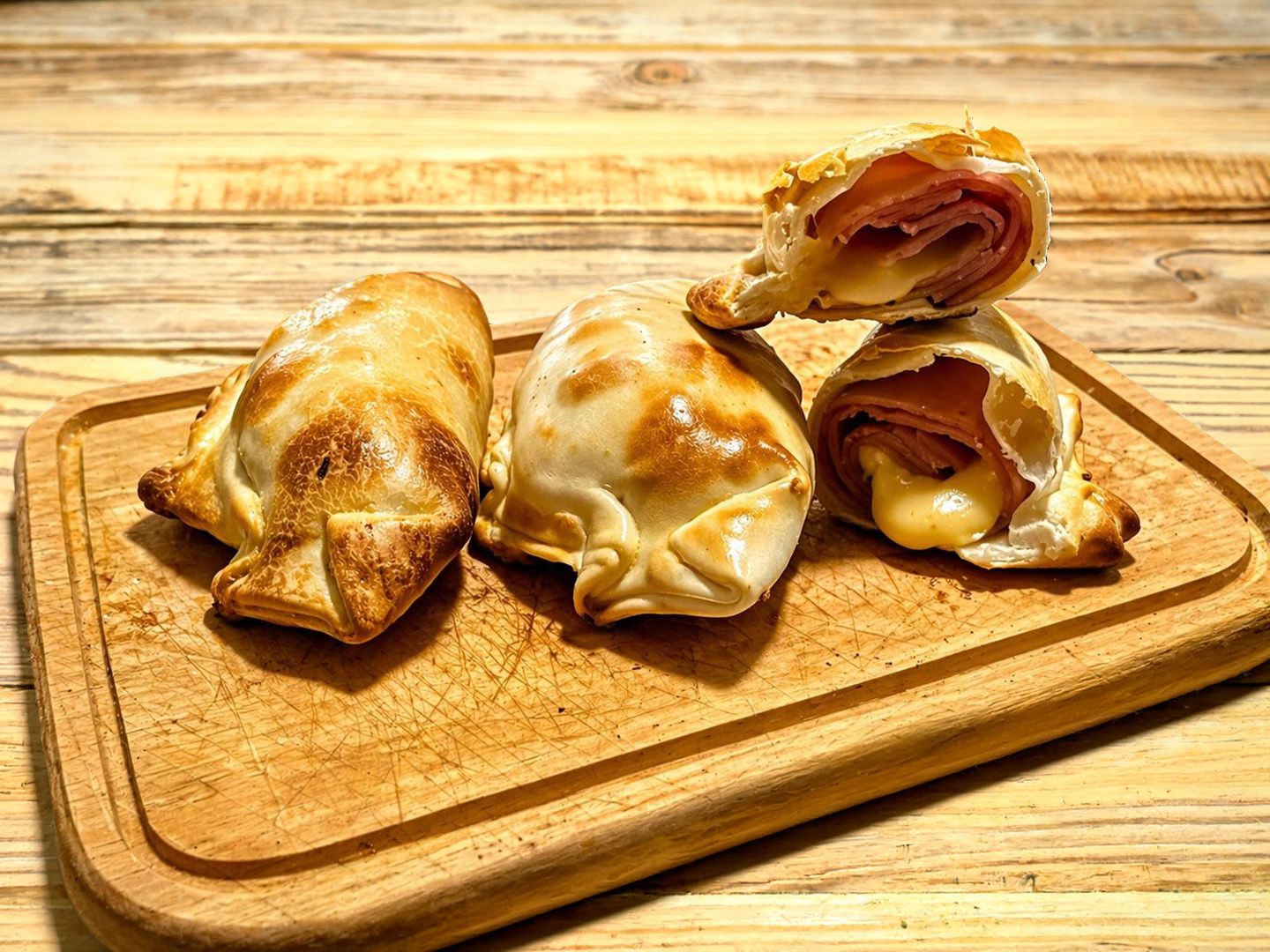 Empanada de jamón y queso