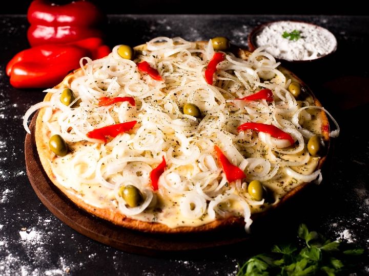 Pizza fugazza (8p)