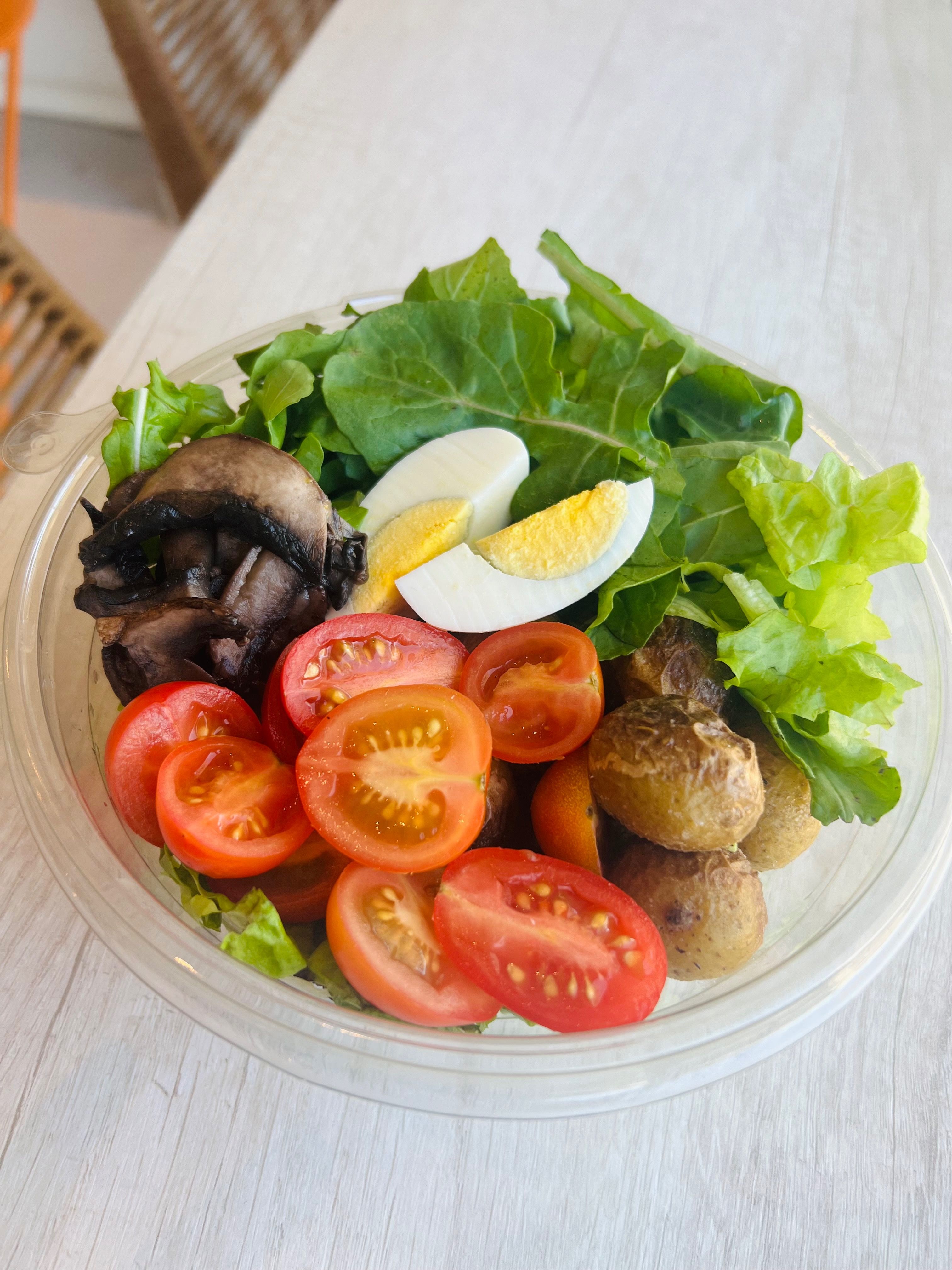 Ensalada de cherry y hongos