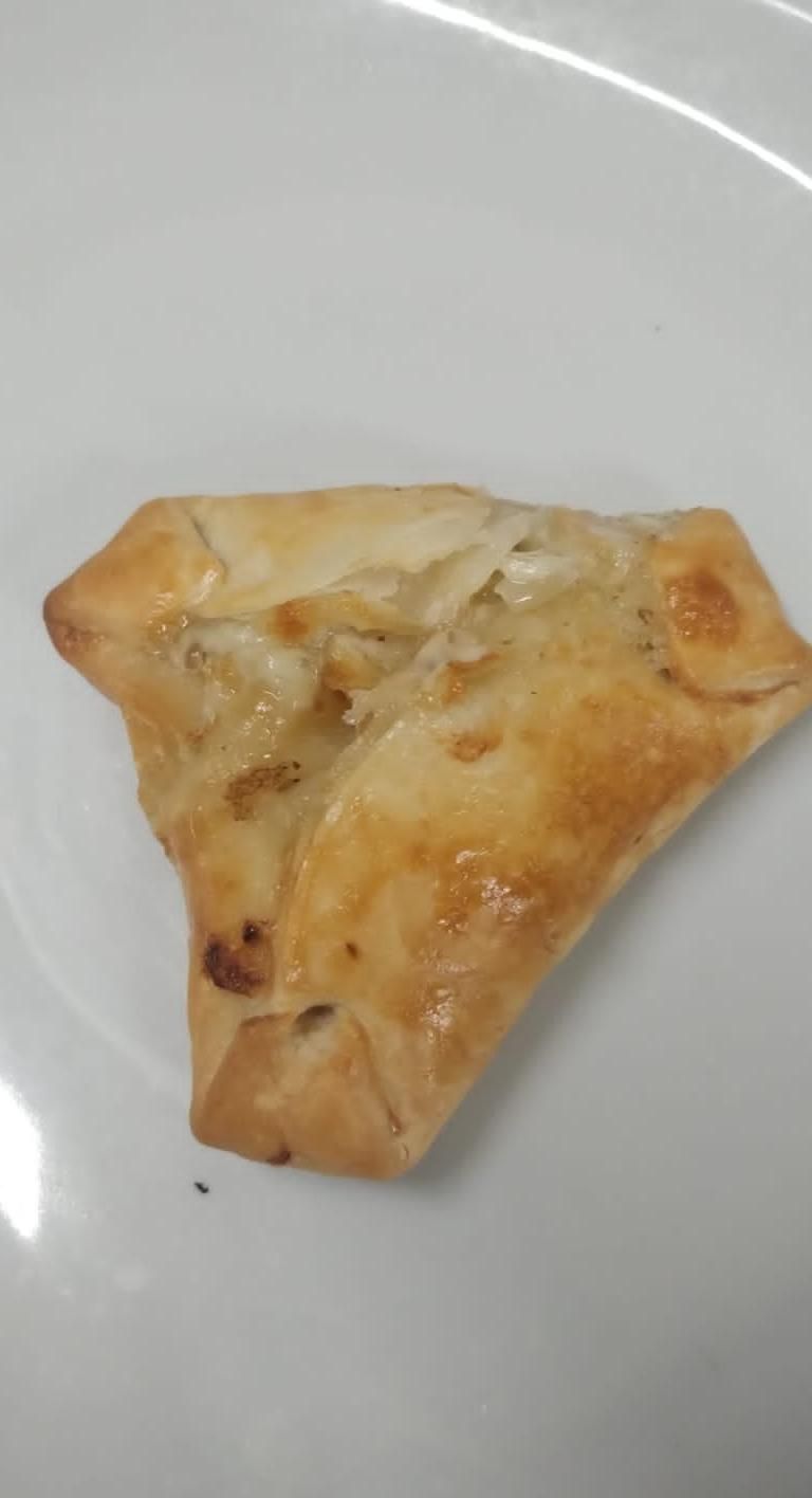 Empanada De Cebolla Y Queso