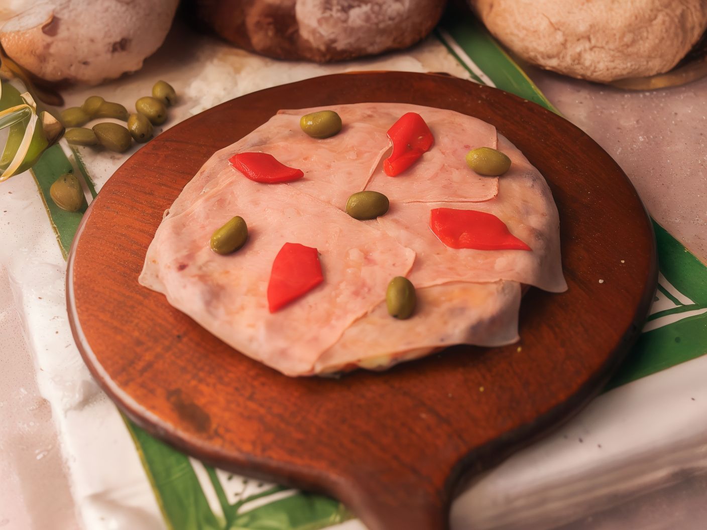 Pizza jamón y morrones 4p