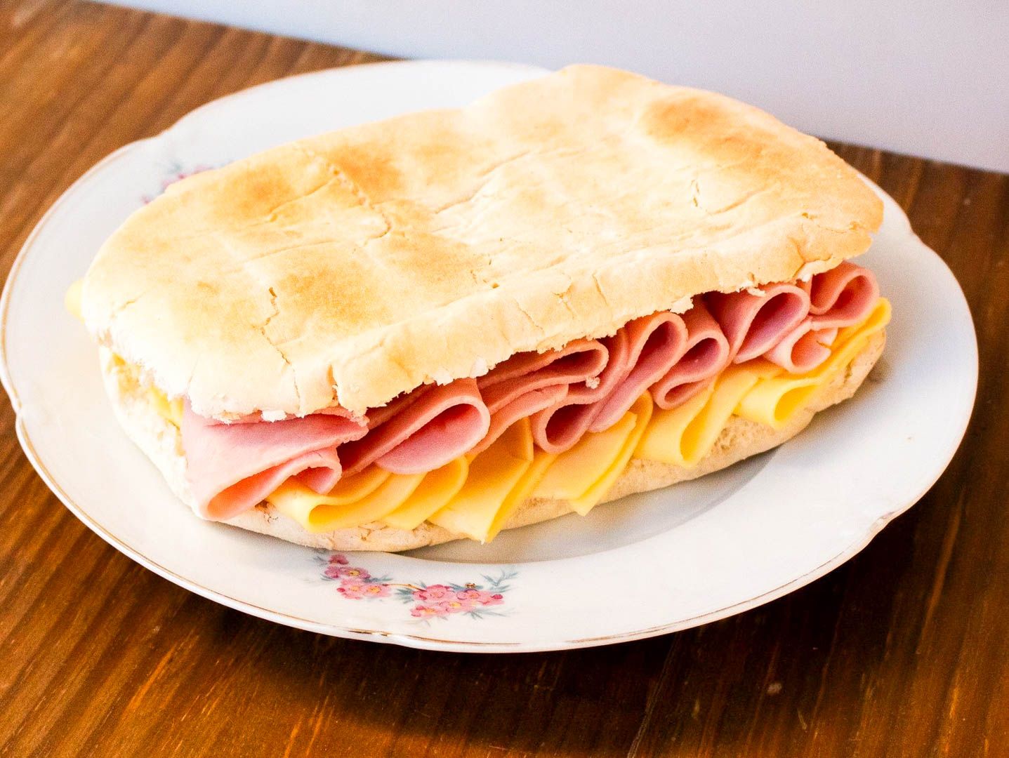 Baguette jamón y queso -