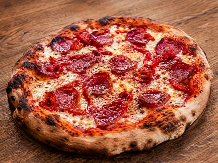 Pizza calabresa 8 porc.