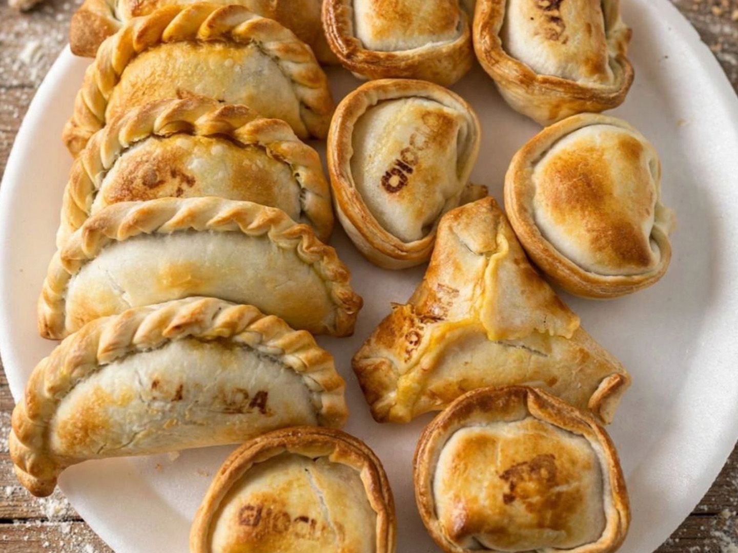 Blend 12 empanadas