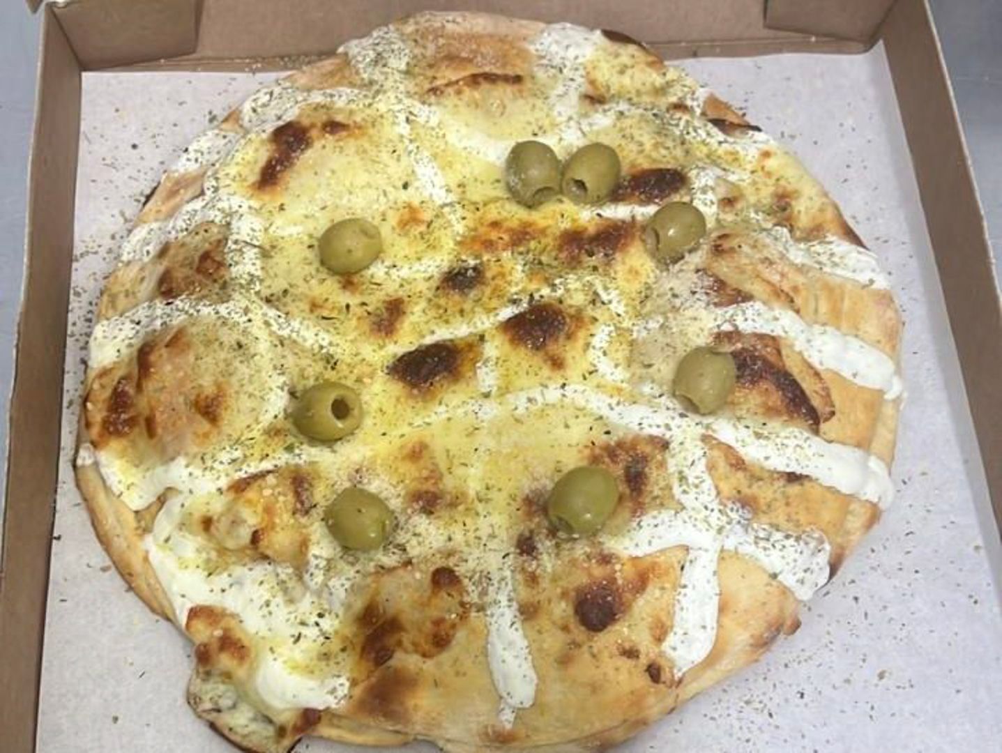 Pizza cinco quesos