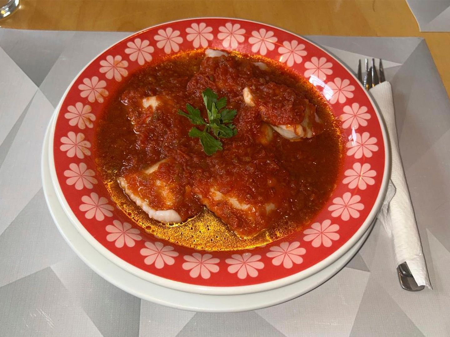 Raviolones Caseros Con Salsa