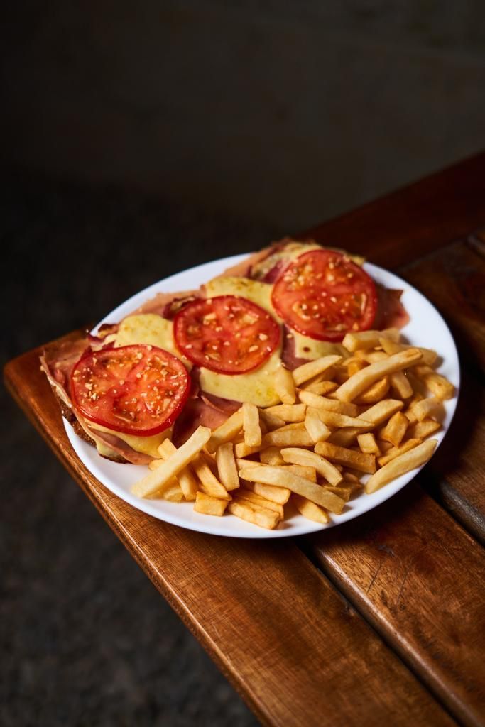 Mila napolitana y papas fritas