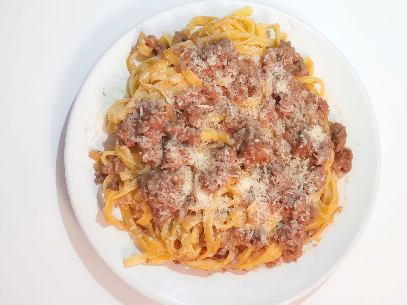 Tallarines con salsa bolognesa