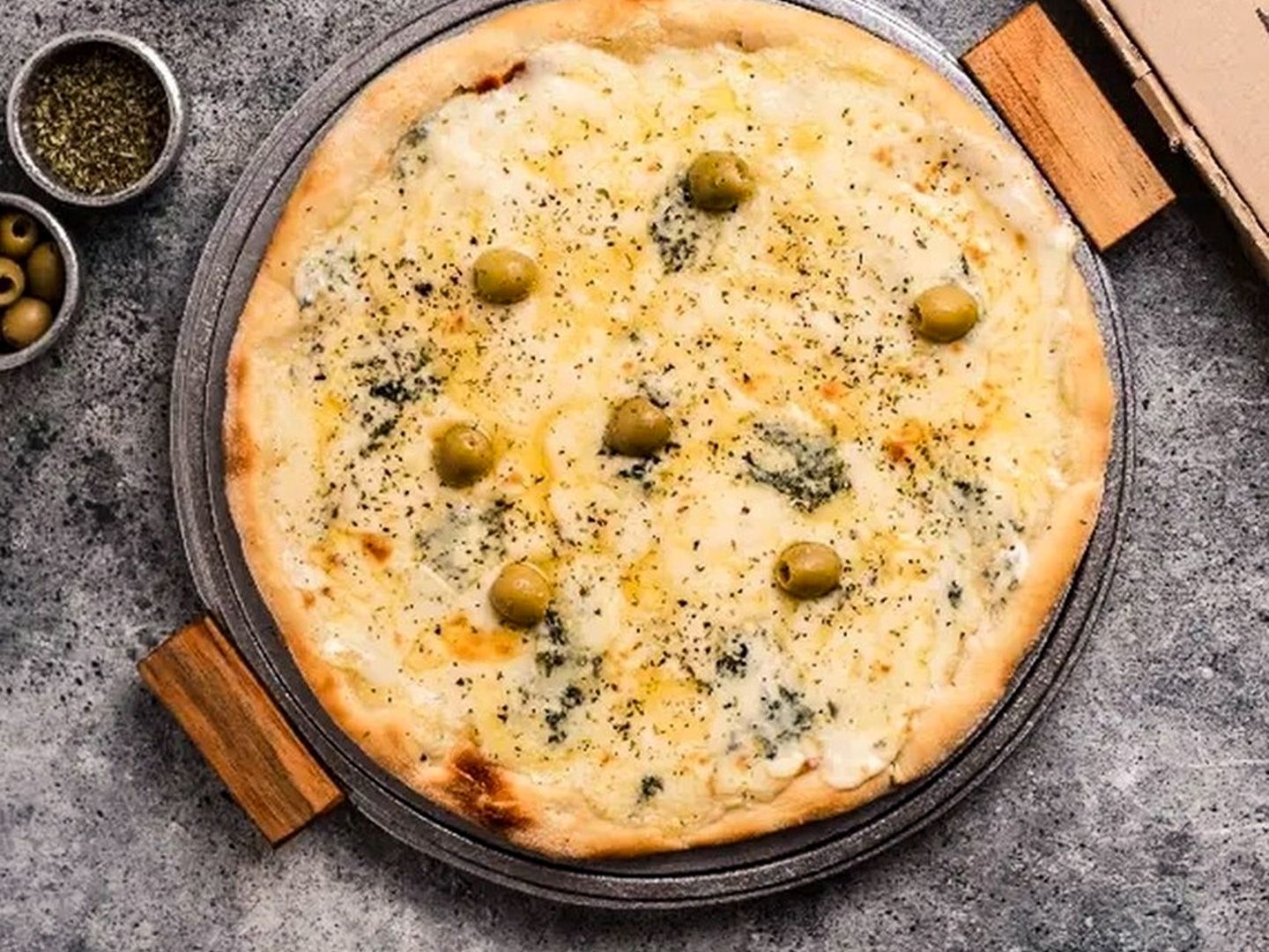 Pizzeta cuatro quesos 4p