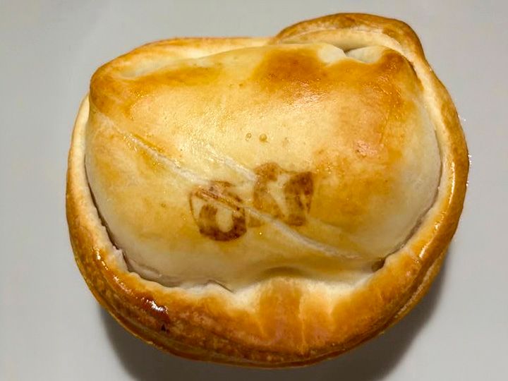 Empanada De Jamón Y Queso