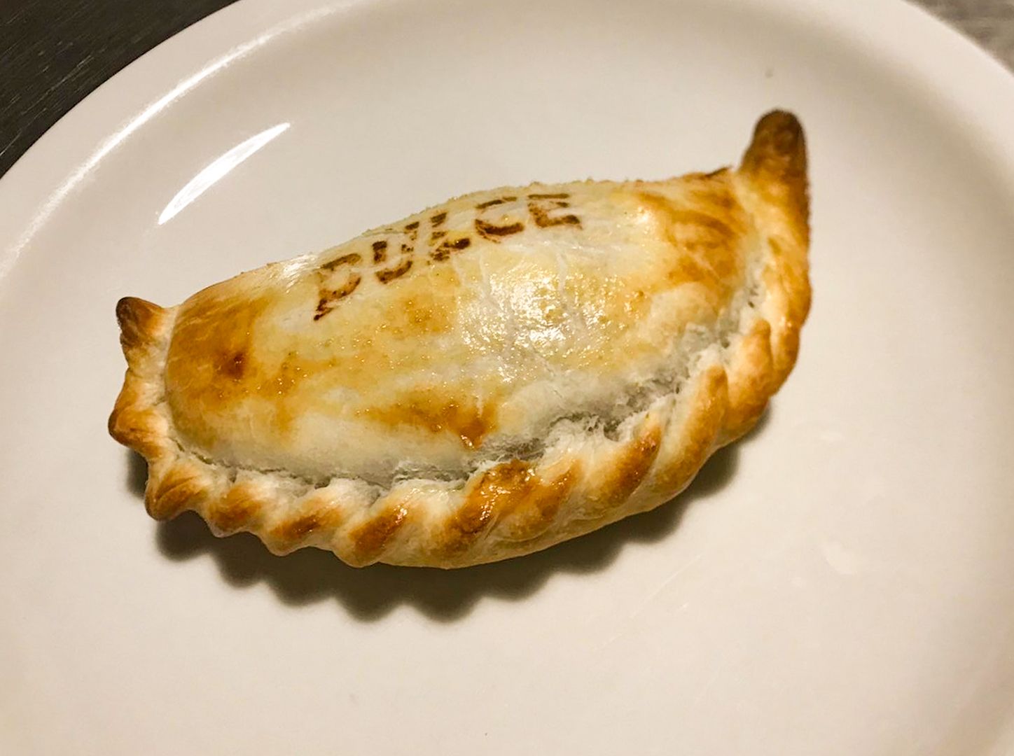 Empanada de carne dulce.