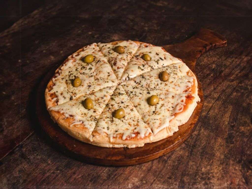 Pizza de mozzarella (4p)