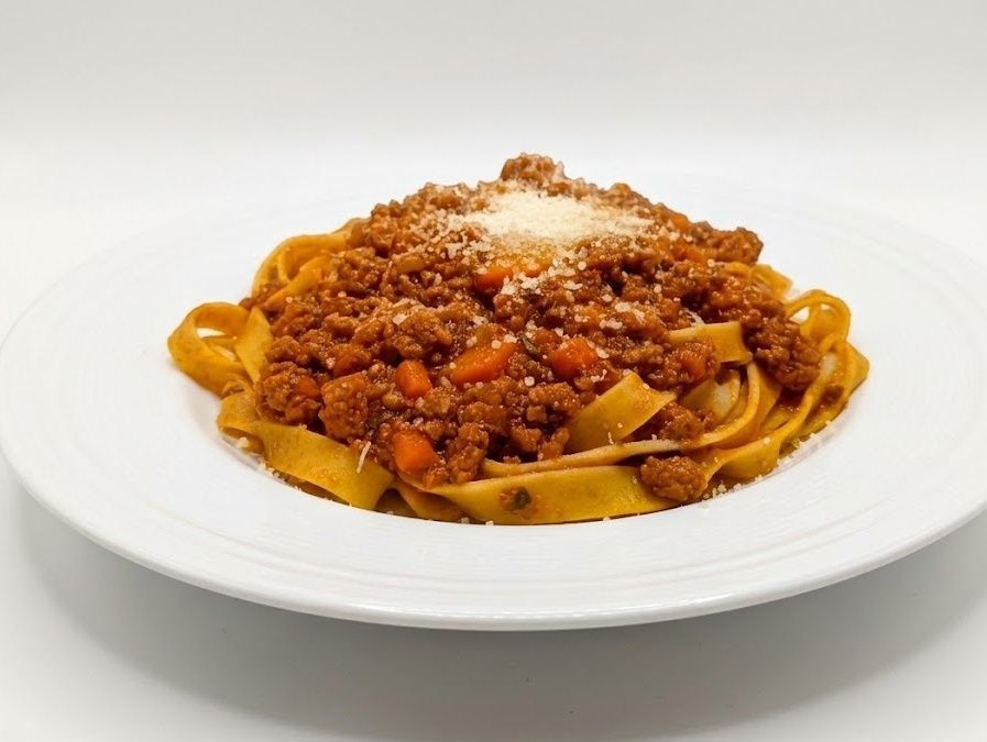 Tallarines con salsa