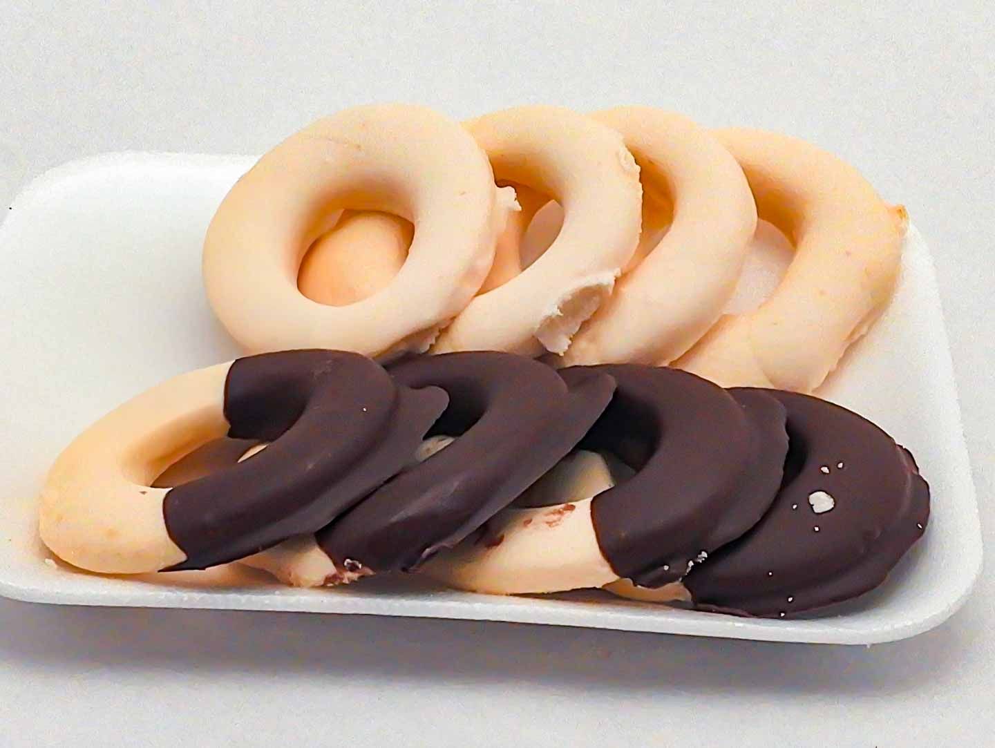Aritos de maicena en bandeja