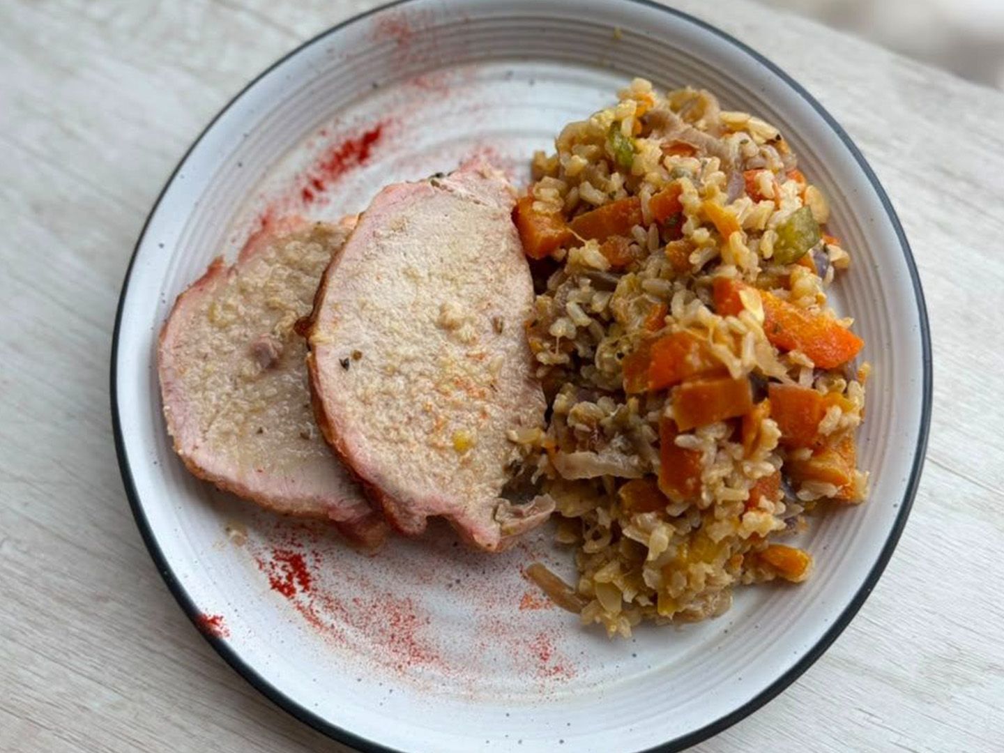 Cerdo a la mostaza + arroz con vegetales