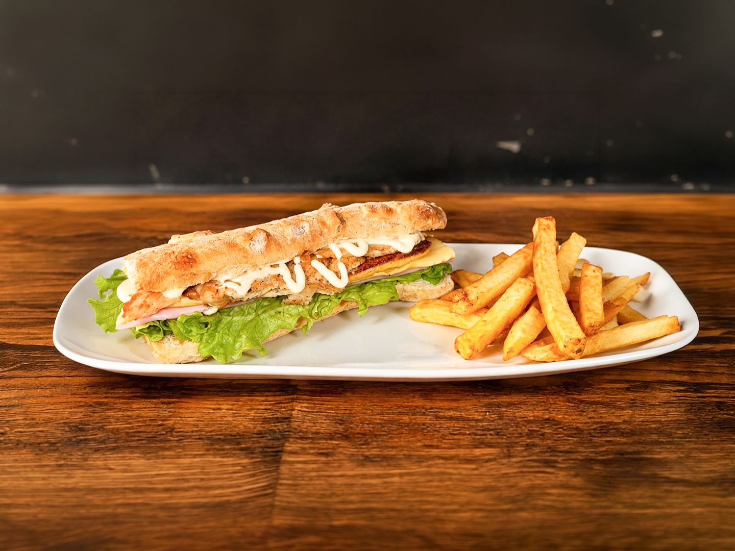Sándwich chicken completo + papas