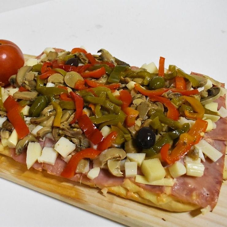 Pizza De Vegetales Al Oliva