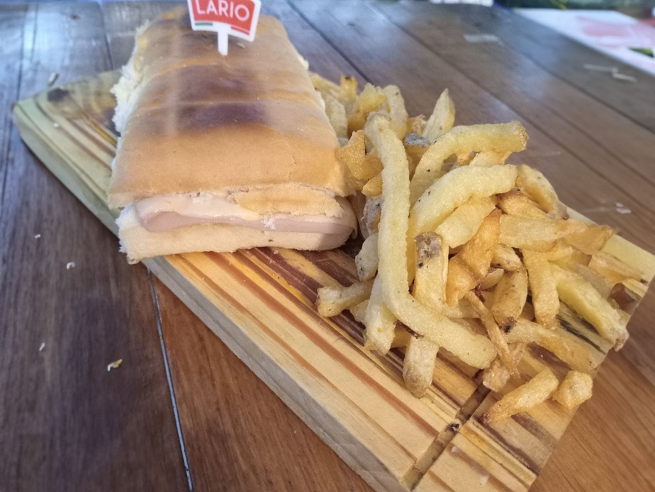 Sandwich de pollo+papas