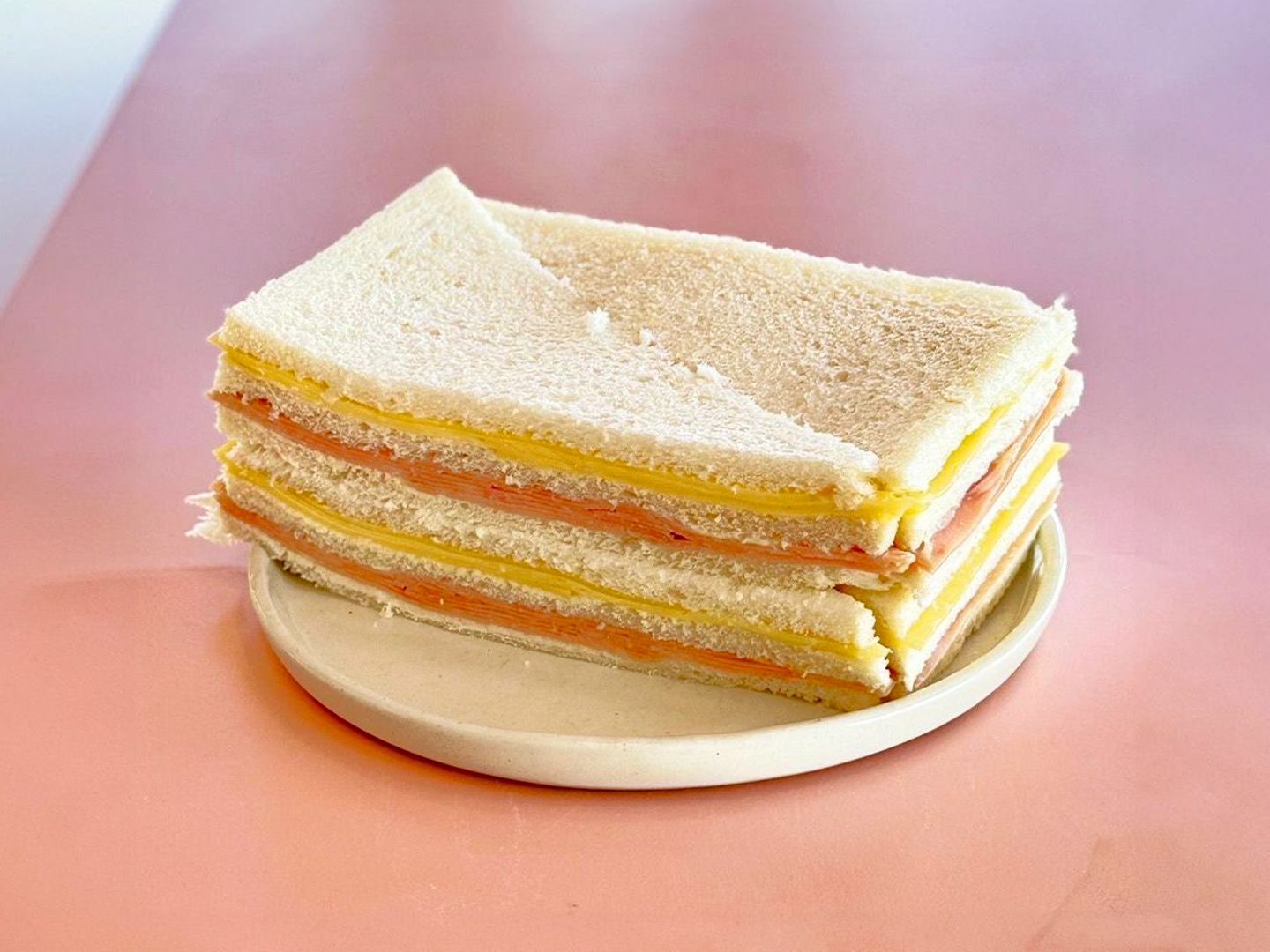 Sándwich crudo y queso x 4 uni