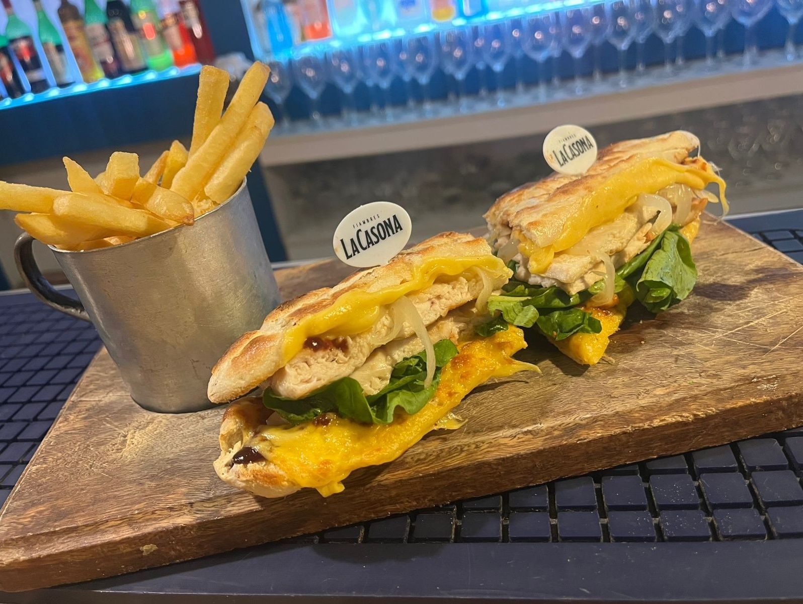 Sandwich chicken baguette