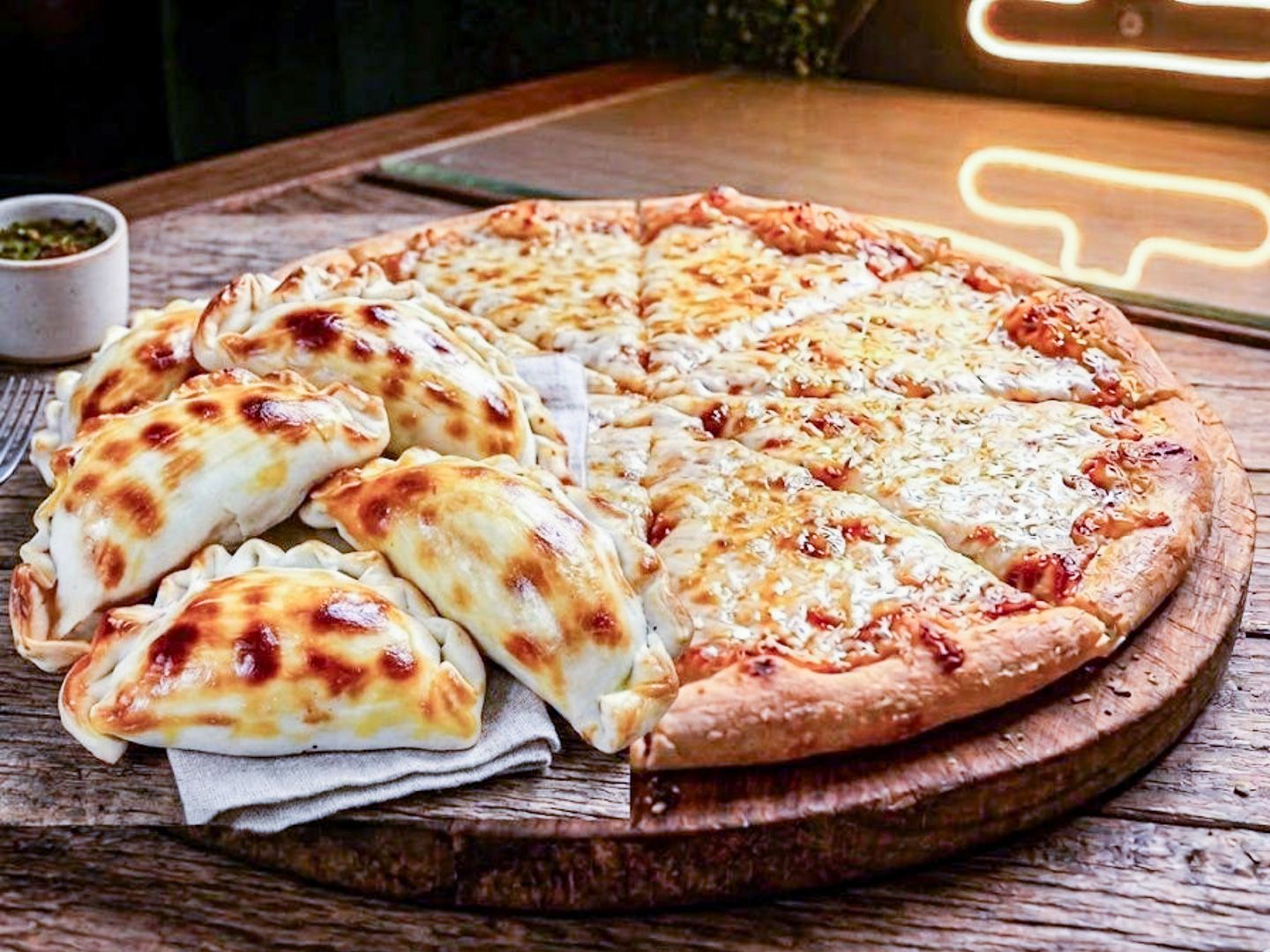 1 muzzarella+12 empanadas jyq