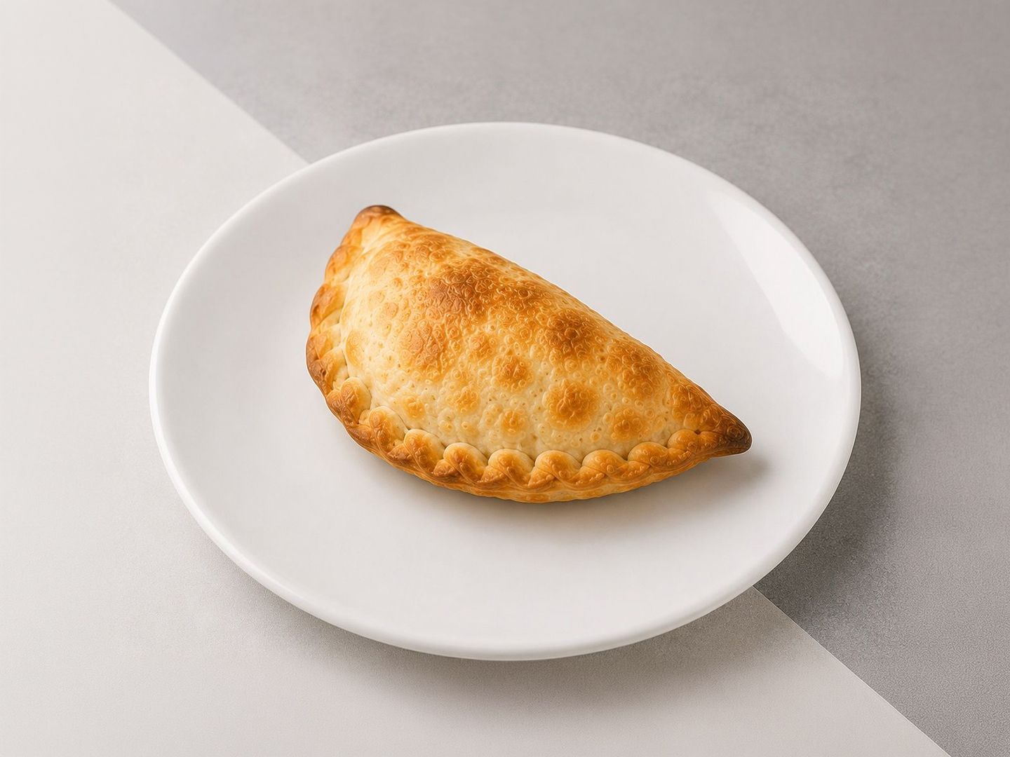 Empanada de carne salada