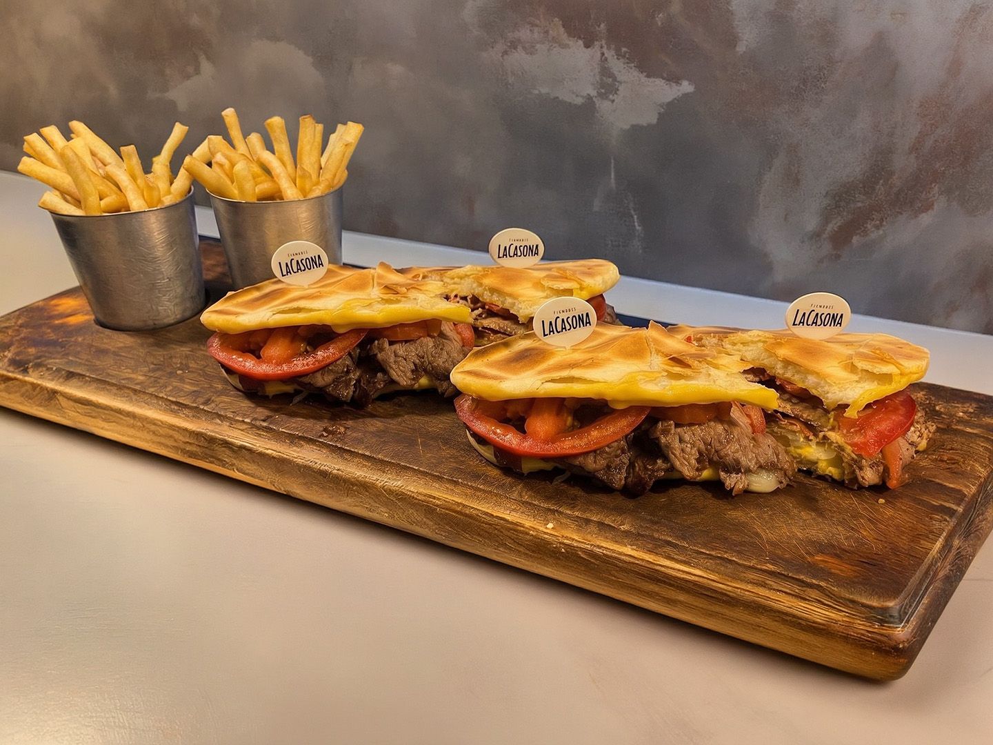 Sándwich chivito uruguayo x 2