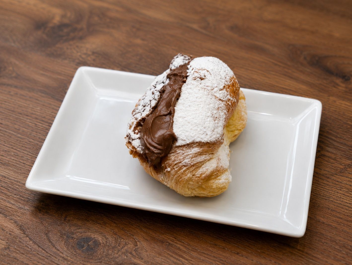 Medialuna con nutella