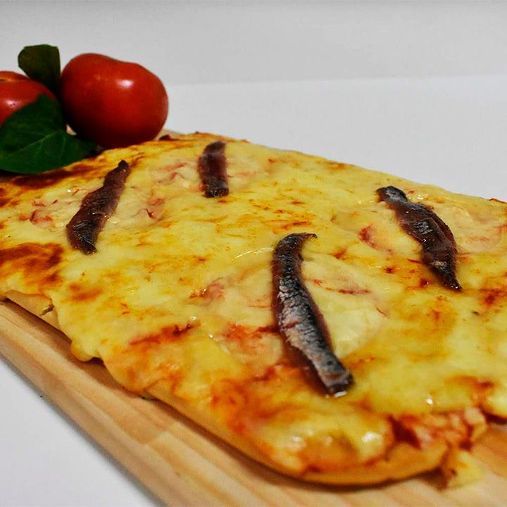 Pizza Con Anchoas