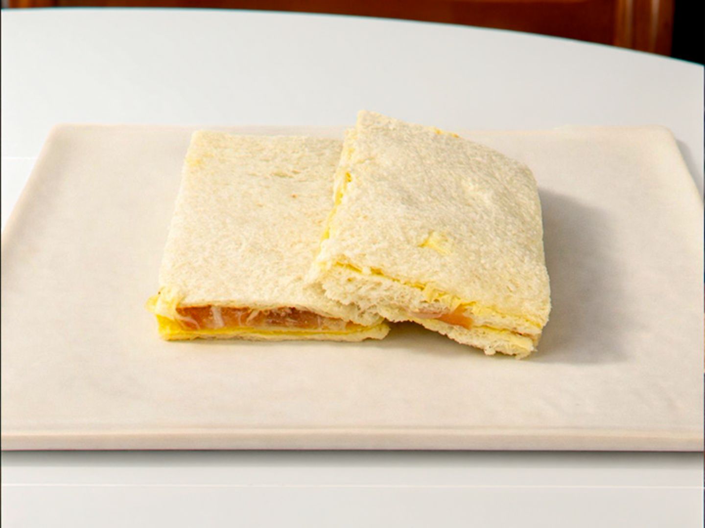 Sandwich miga ananá y j crudo