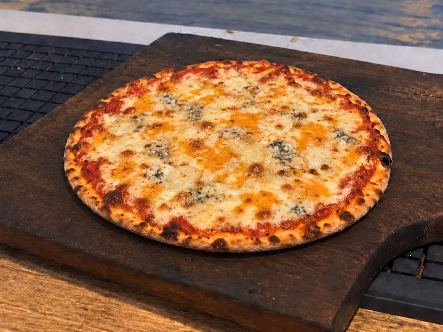 Pizza cuatro quesos