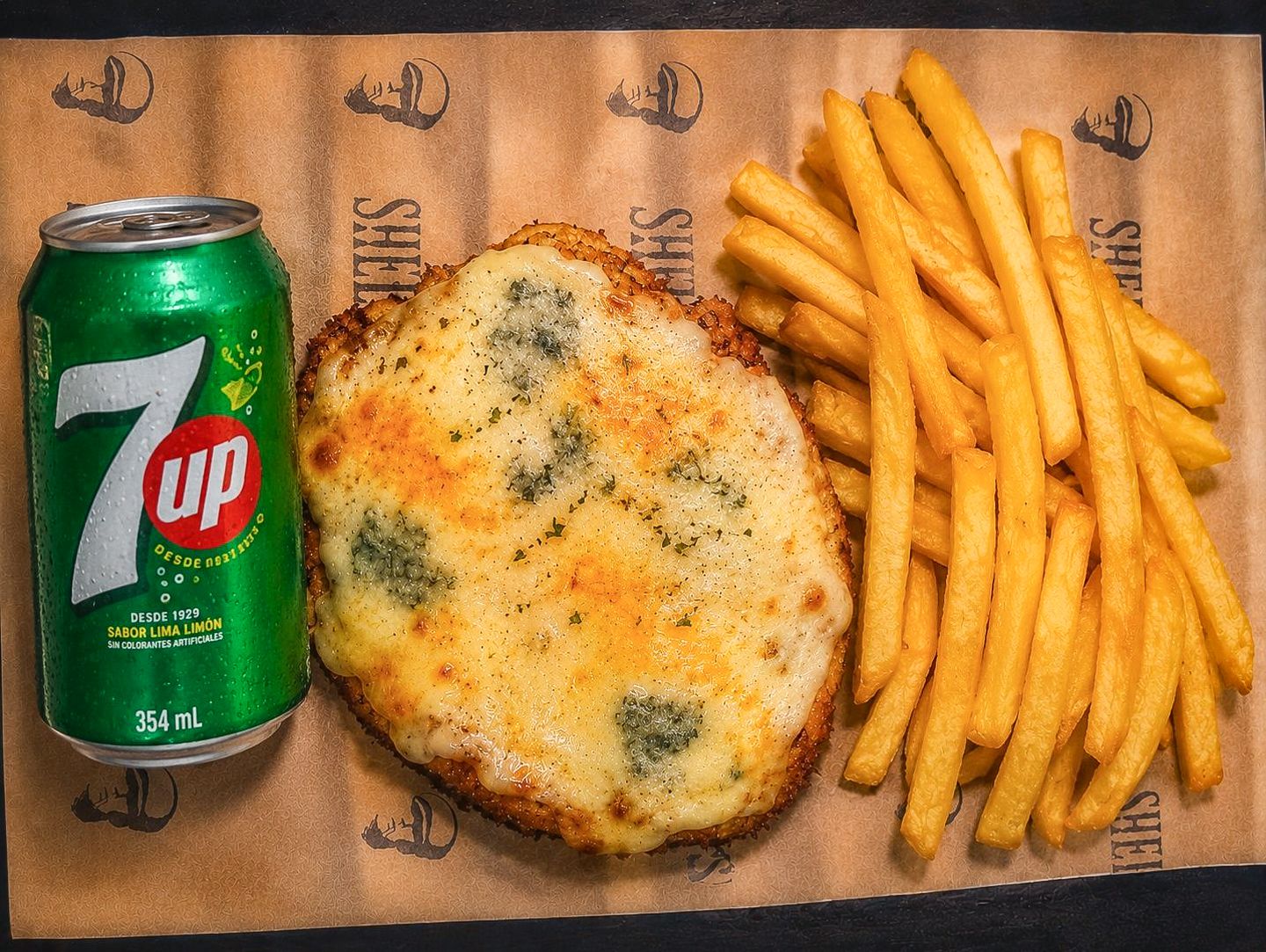 Promo- milanesa 4 quesos c/ papas+ lata.
