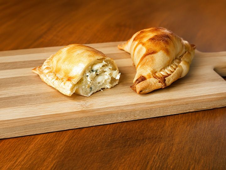 Empanada cuatro quesos