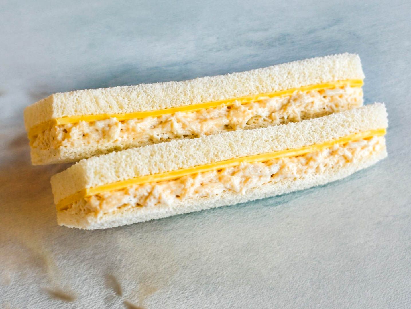 Sándwich pollo y queso - bandeja