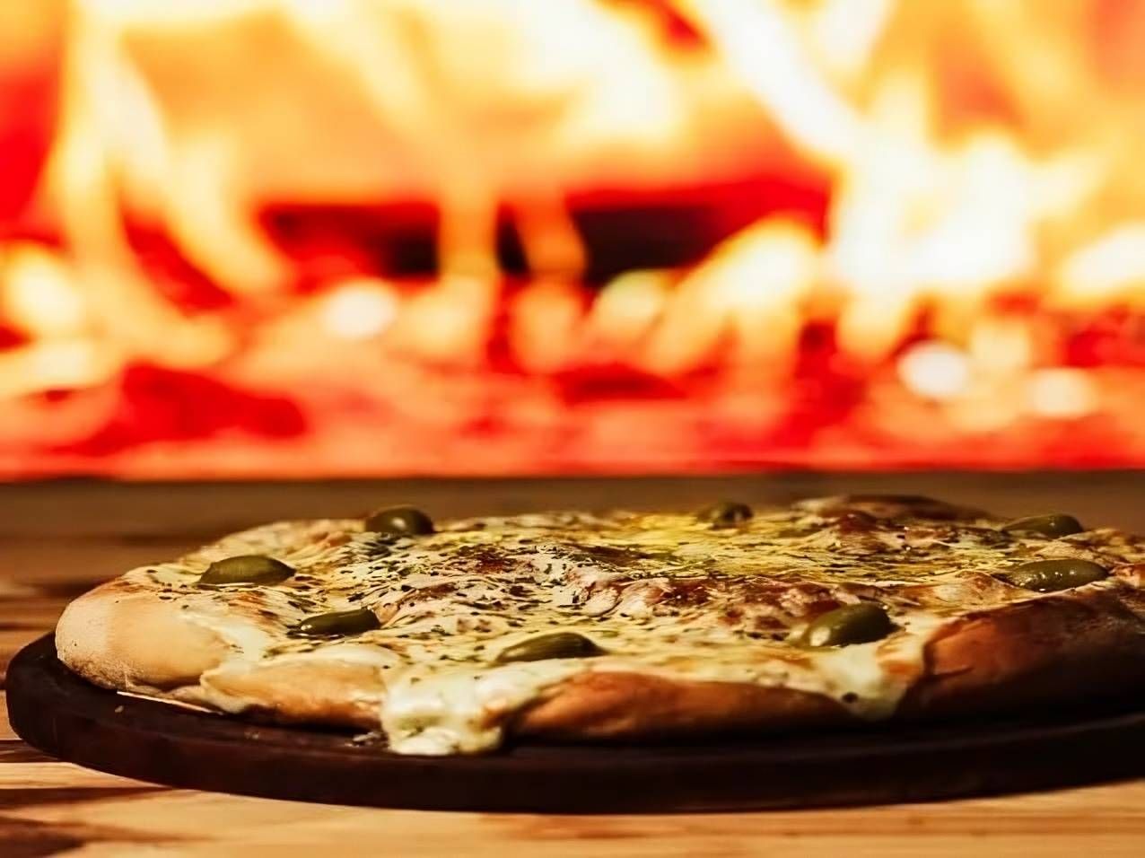 Pizza Muzzarella - 4 Porciones