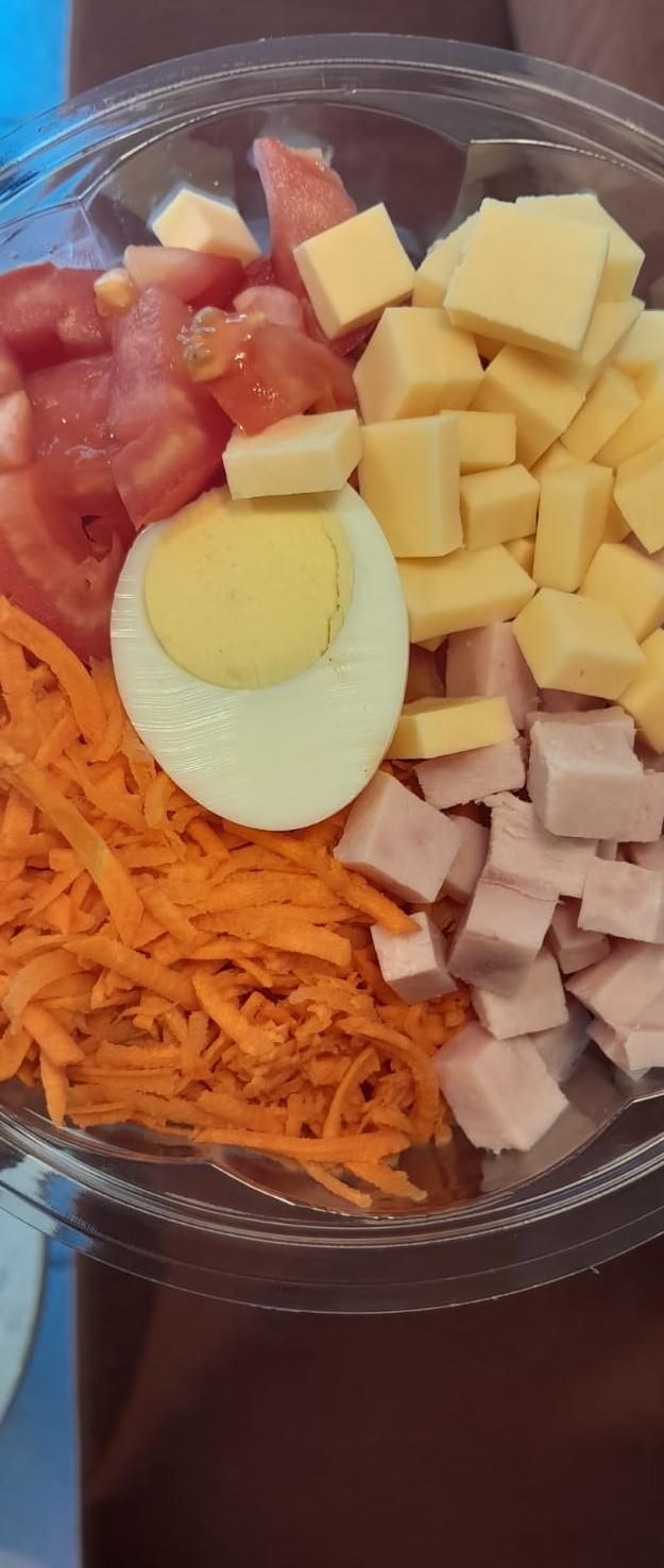 Ensalada de jamon y queso