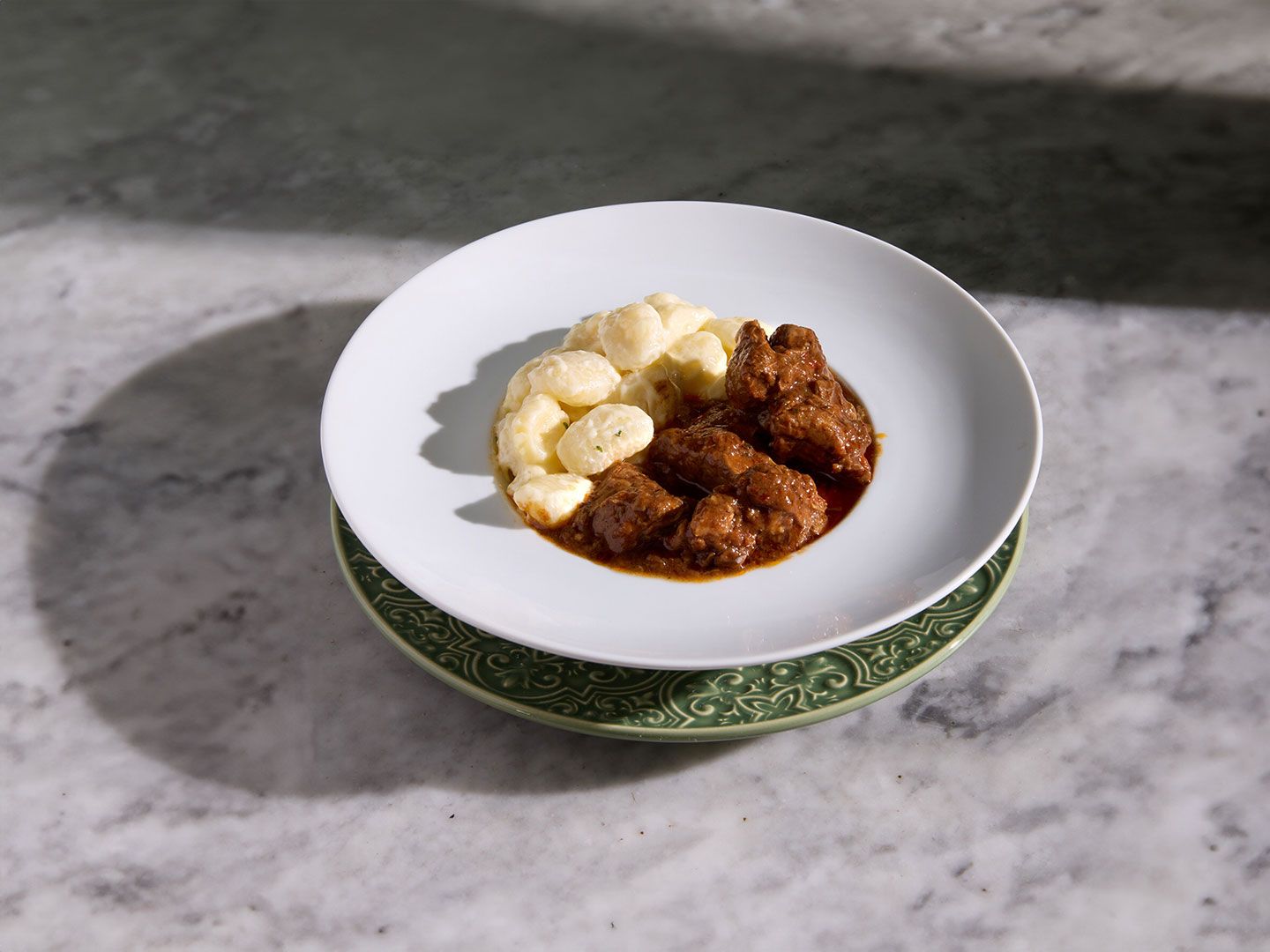 Goulash Con Ñoquis De Semola