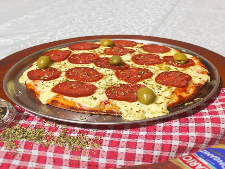 Pizza calabresa 8p