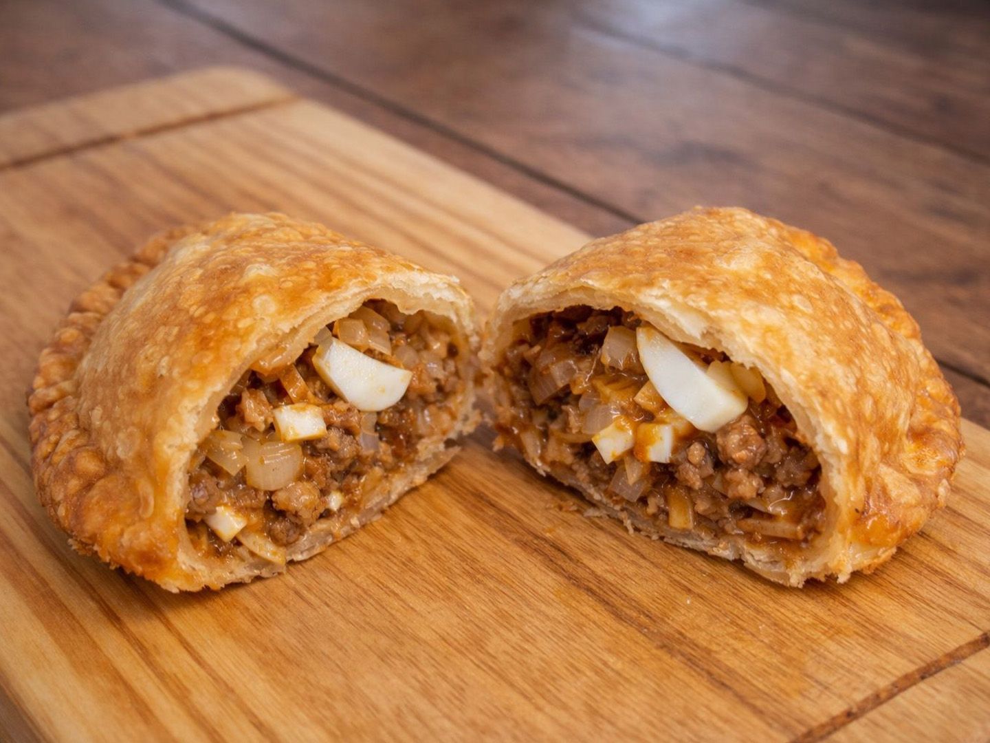 Empanada de carne salada