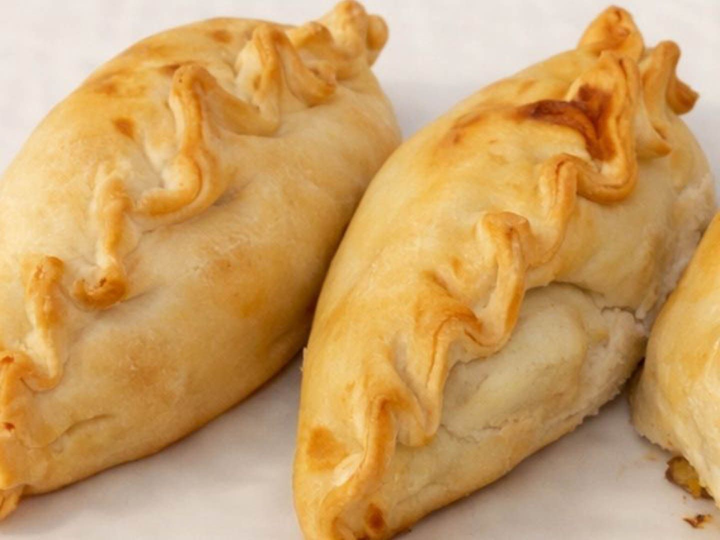 Empanada de jamón y queso