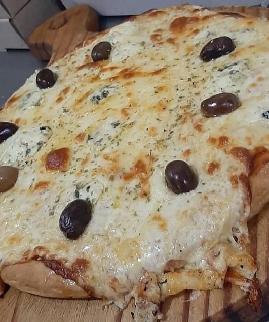 Pizzeta Cuatro Quesos