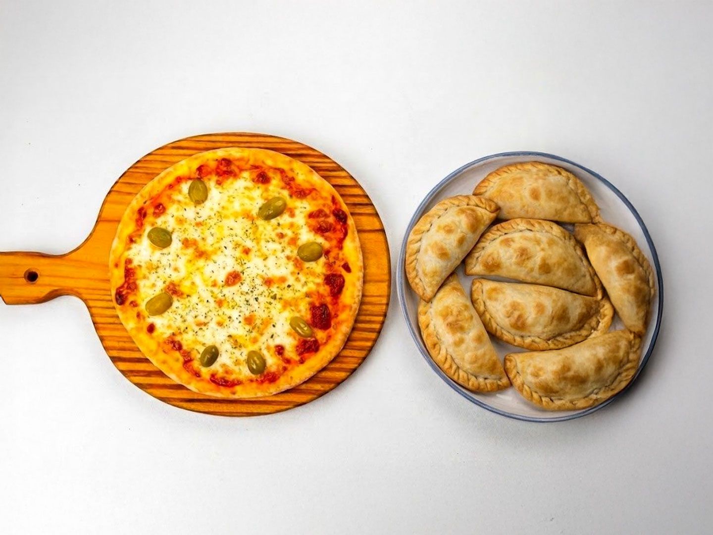 1 muzza + 12 empanadas de jyq