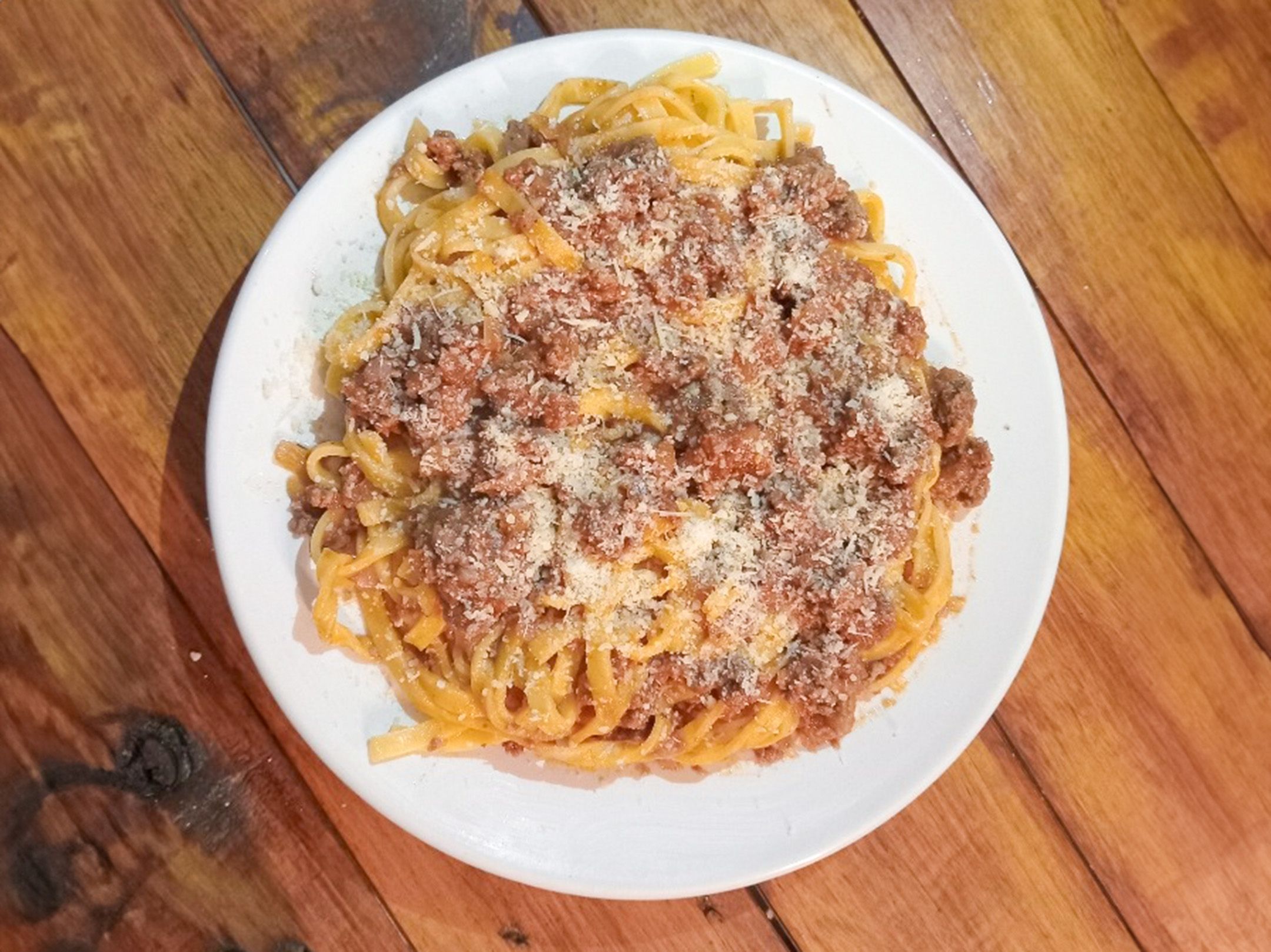 Tallarines Con Salsa Bolognesa
