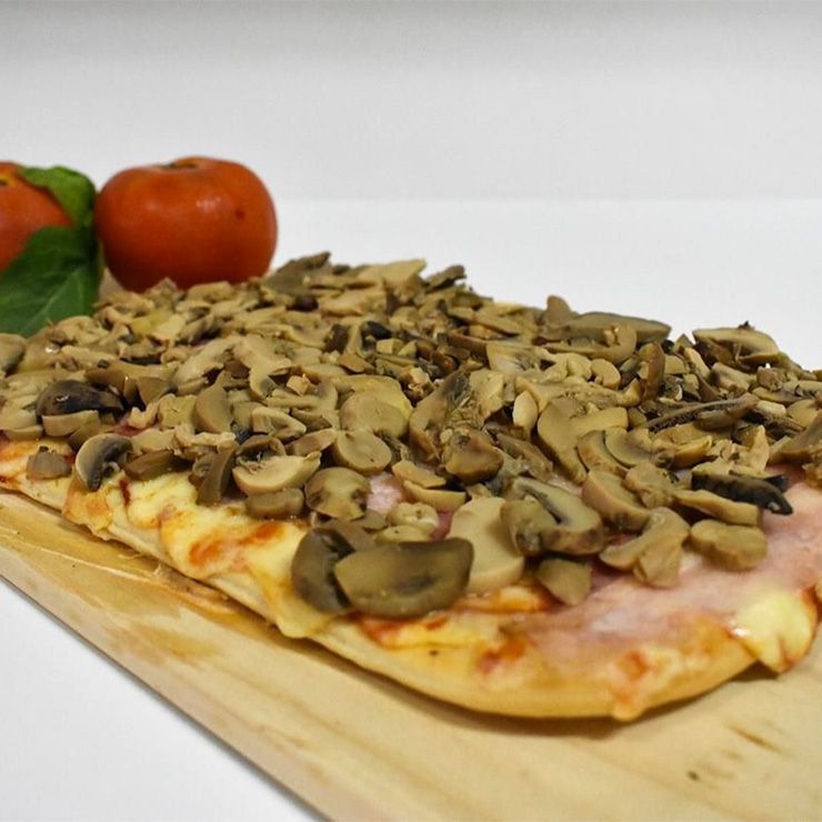 Pizza Con Hongos Al Oliva
