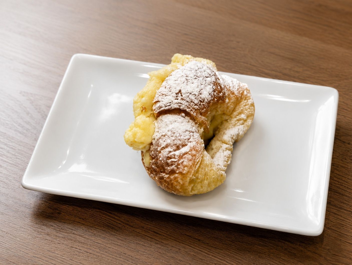 Medialuna con crema