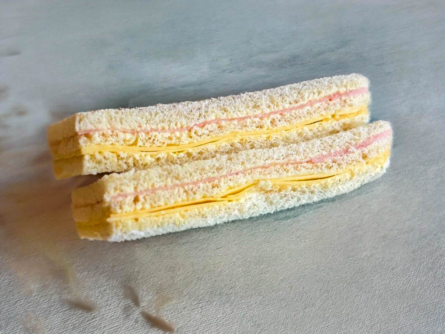 Sándwich jamón y queso - bandeja