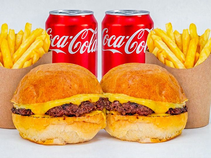Combo chesse burger x2 + papas + gaseosas
