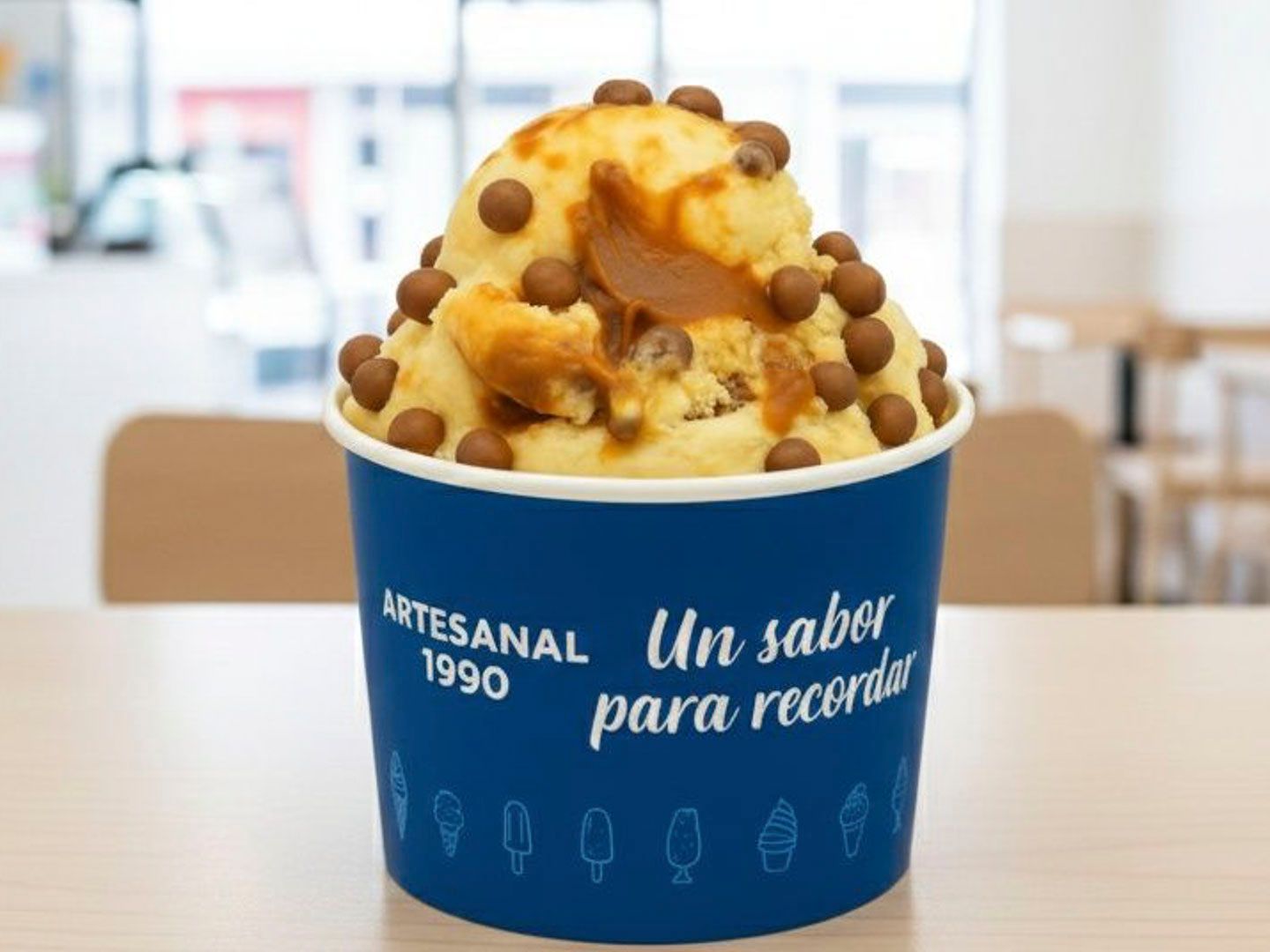 Helado 1/2kg + 3 cucuruchos