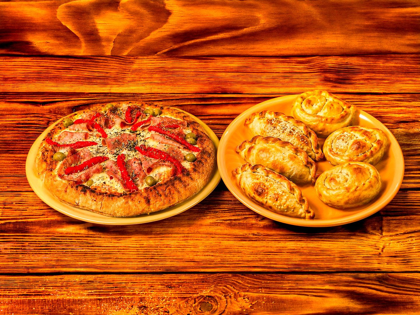 Pizza a elección + seis empanadas